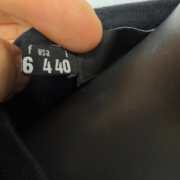 LOVE MOSCHINO Cork Heart-Recycle Logo Black Short Sleeve T-Shirt Sz US 4 - Picture 5 of 5